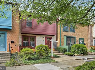 2180 Golf Course Dr, Reston, VA 20191