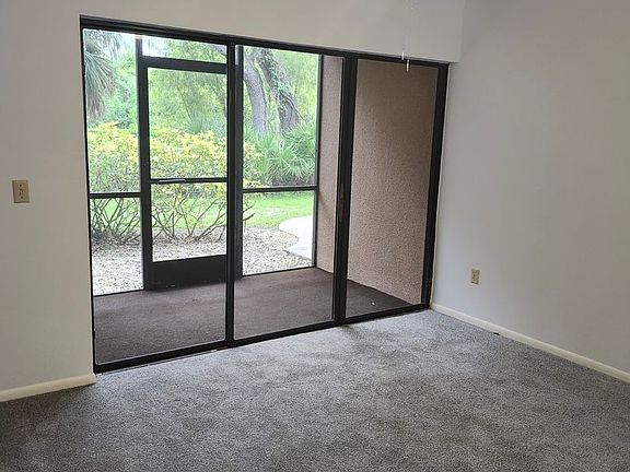 3rd image of 1515 Forrest Nelson Blvd Unit J-104