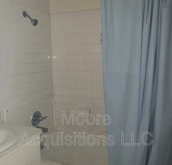 1439 S Rusk St — Photo 14