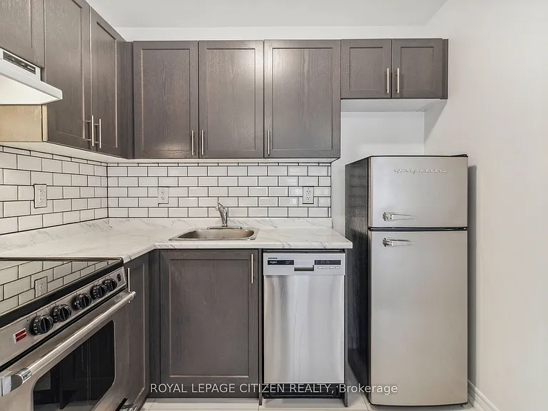 526 Whites Hill Ave #B — Photo 24