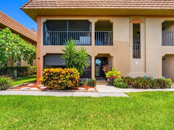 10182 Seminole Island Dr, Largo, FL 33773