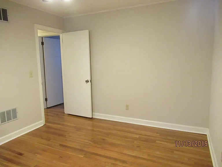 523 Colonial Dr — Photo 12