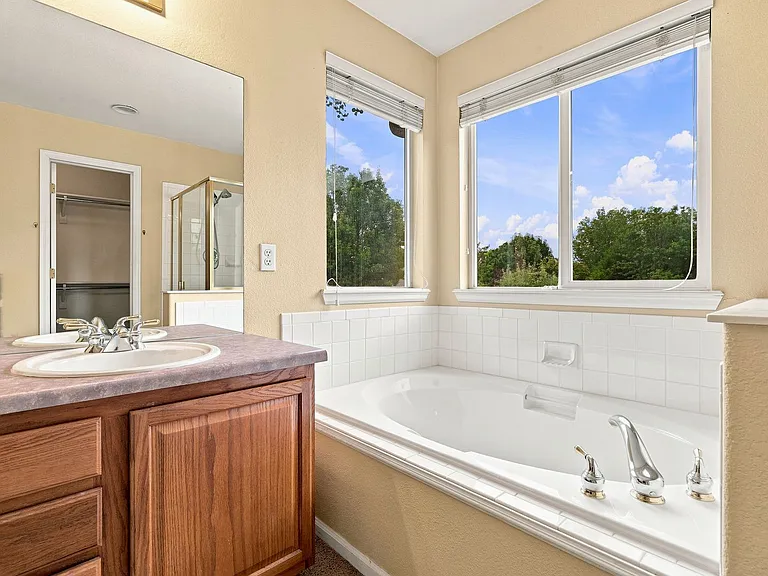 130 Rock Bridge Ct — Photo 15