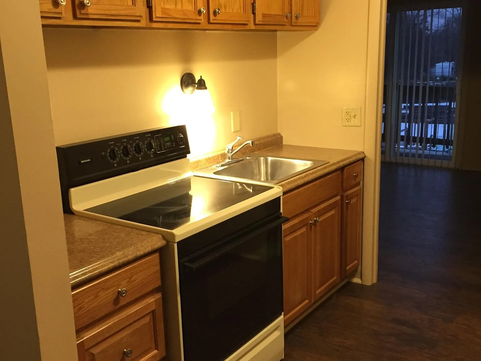 241 Perkins St — Photo 3