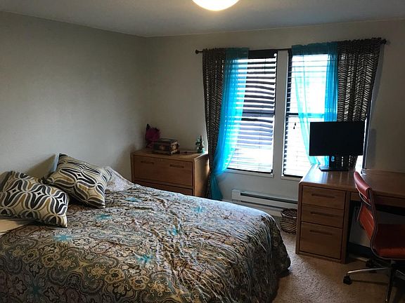 5th image of 1138 Rosemary St