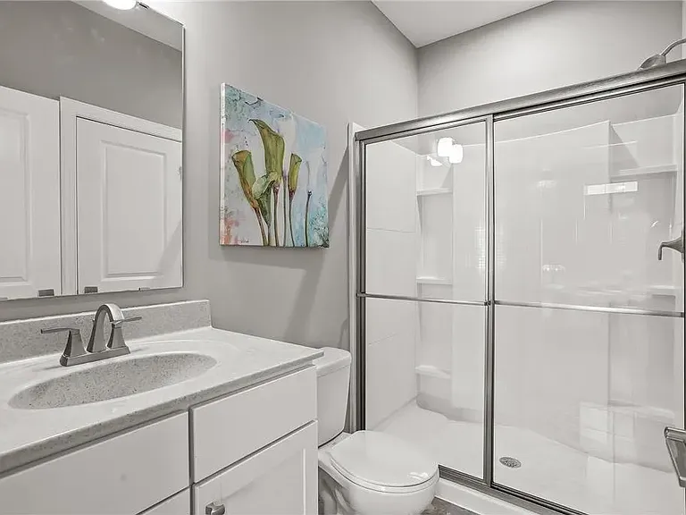Main level Full Bath