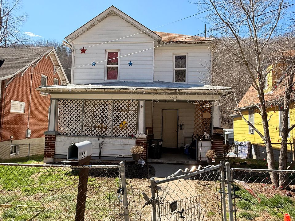 1st image of 561 Roxbury St