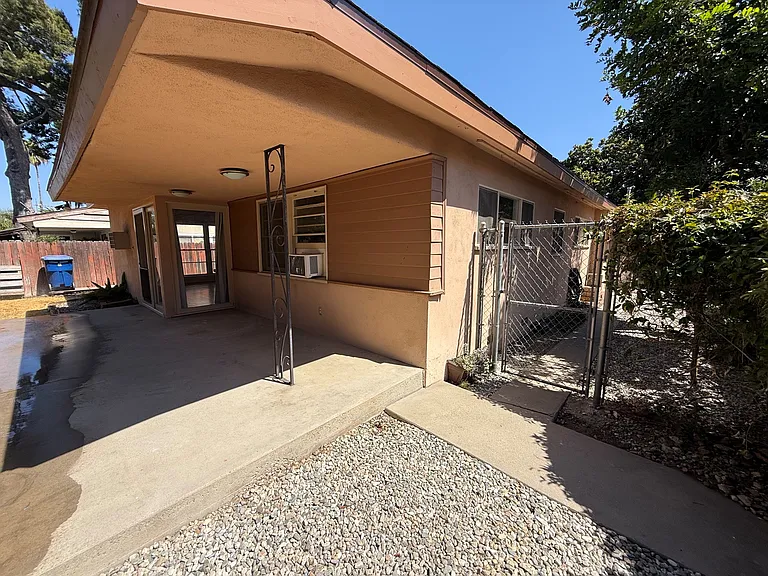 W Colorado Blvd — Photo 20