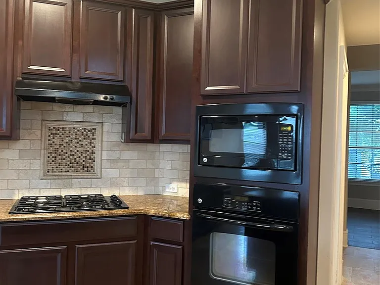 13915 Sawmill Run Ln — Photo 5
