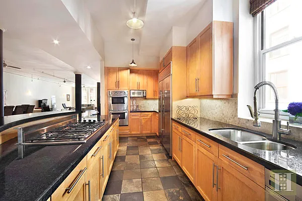 Rented by Halstead Real Estate | media 60