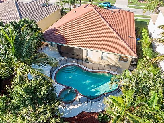 3rd image of 1300 Stonehaven Estates Dr