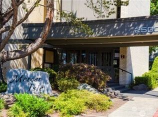 2500 81st Ave SE APT 128, Mercer Island, WA 98040