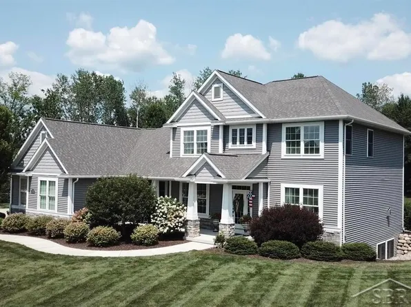 2682 E Iron Woods Pass, Midland, MI 48642