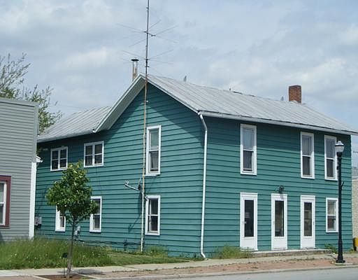 2nd image of 223 S Main St