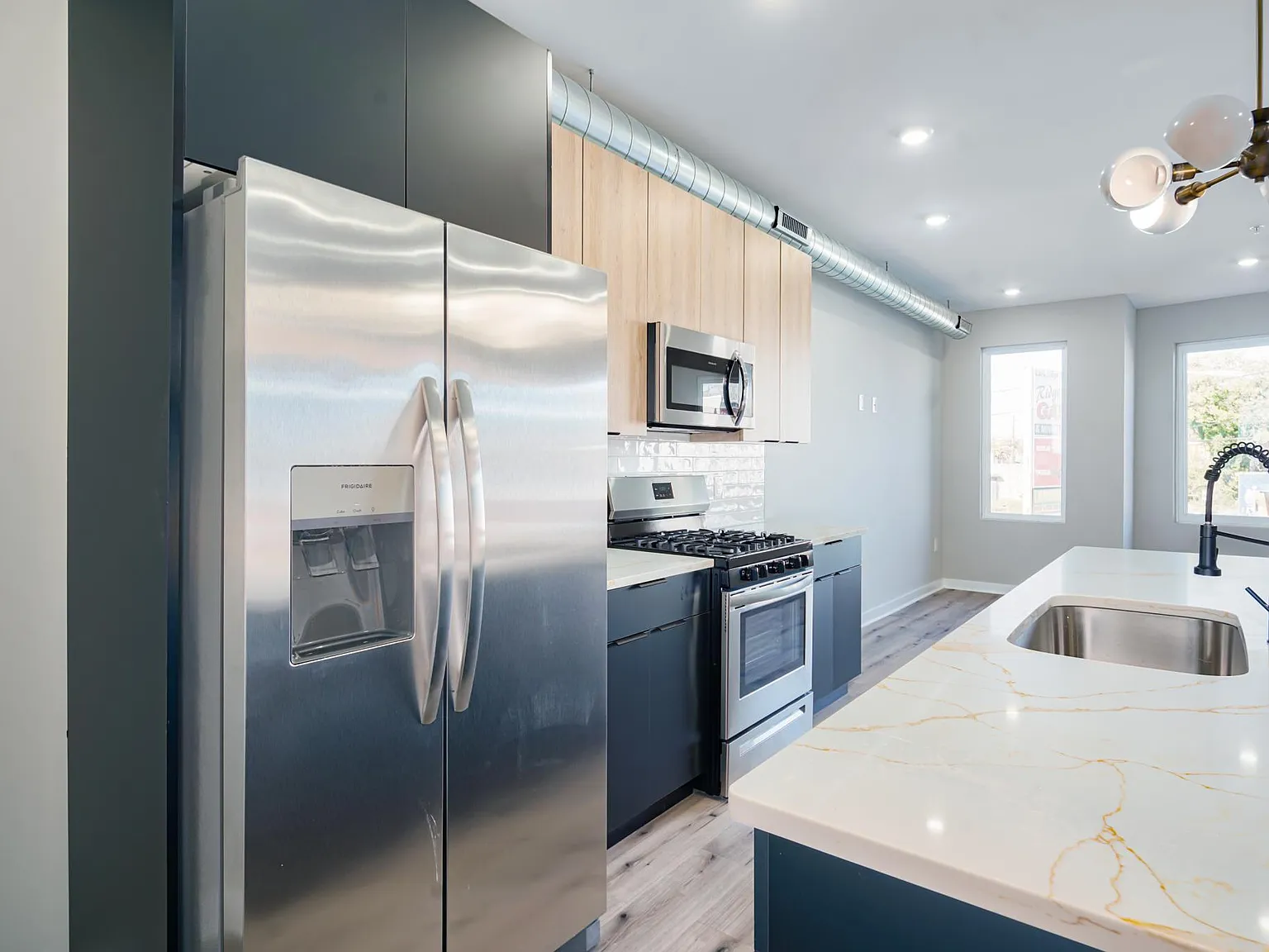 2 bed, 1600 sqft, $1,650 — Photo 4