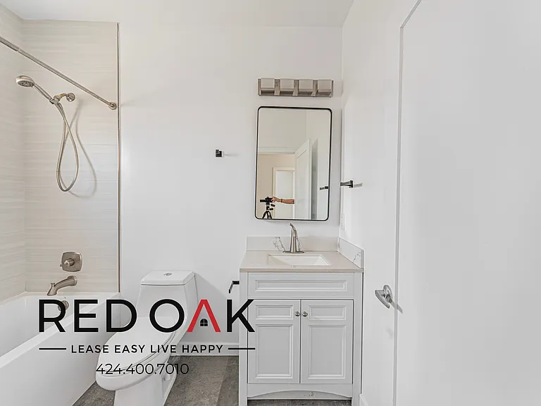 11028 Califa St — Photo 12