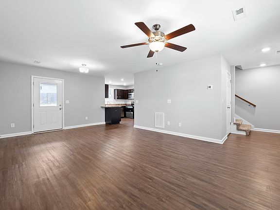5th image of 1103 Commerce St