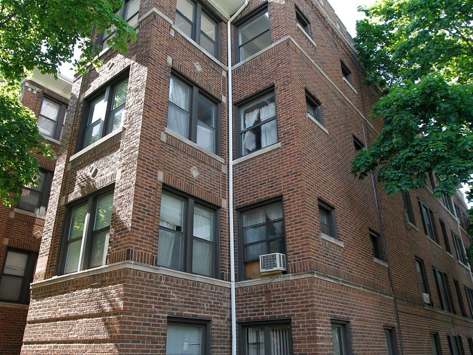 2nd image of 6210 N Hermitage Ave #1