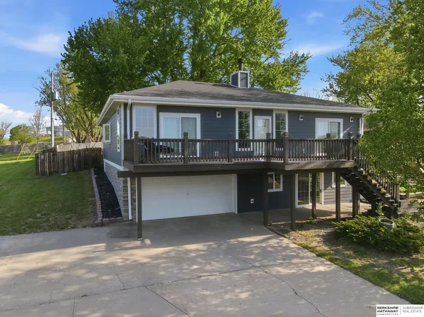1702 Dunbar Dr, Plattsmouth, NE 68048