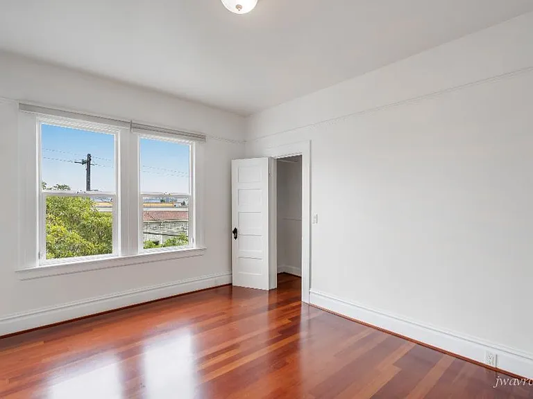 553 Sanchez St — Photo 6