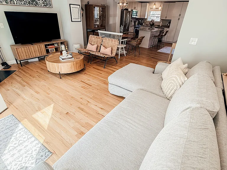 832 Colony Dr — Photo 9