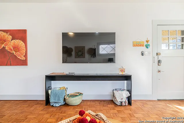475 E French Pl — Photo 13