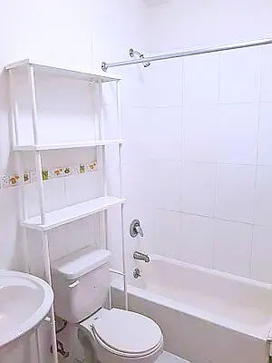 Rented by Compass | media 22