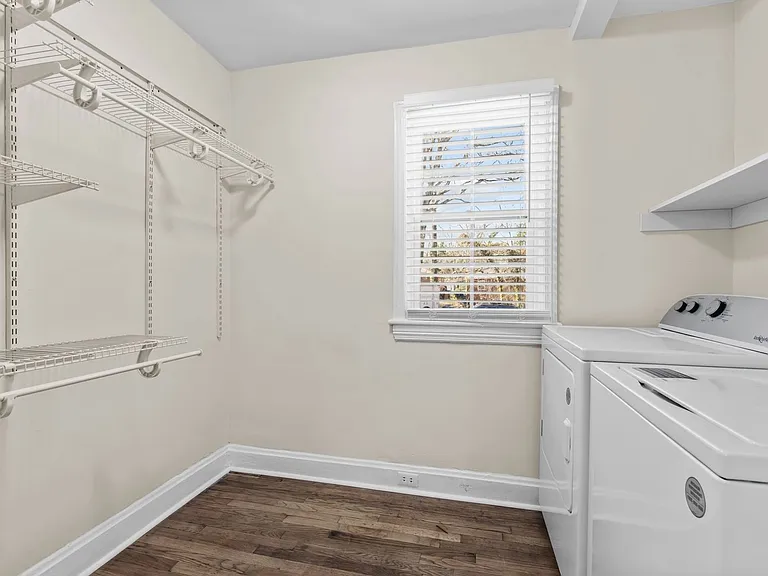 906 Clarendon St #A — Photo 12