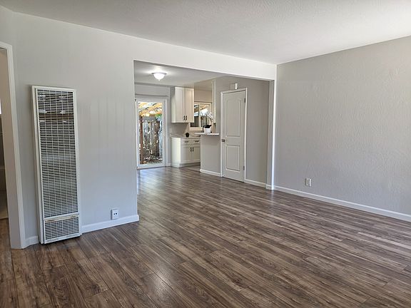 2nd image of 514 Piazza Dr