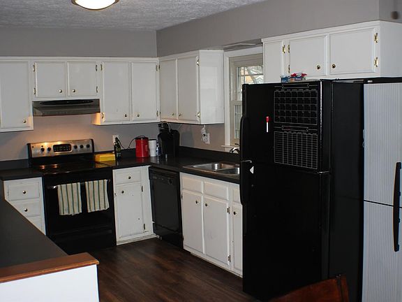 2nd image of 259 E Tiverton Way