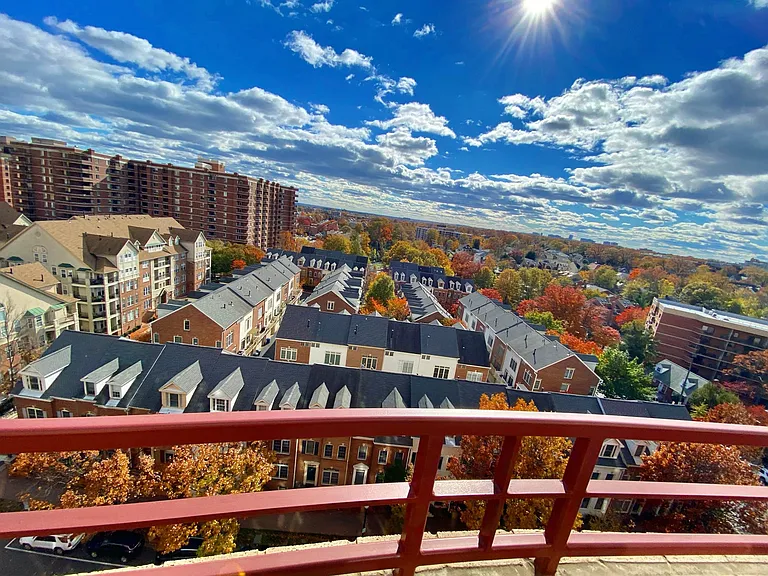 2400 Clarendon Blvd #Penthouse 11 — Photo 5