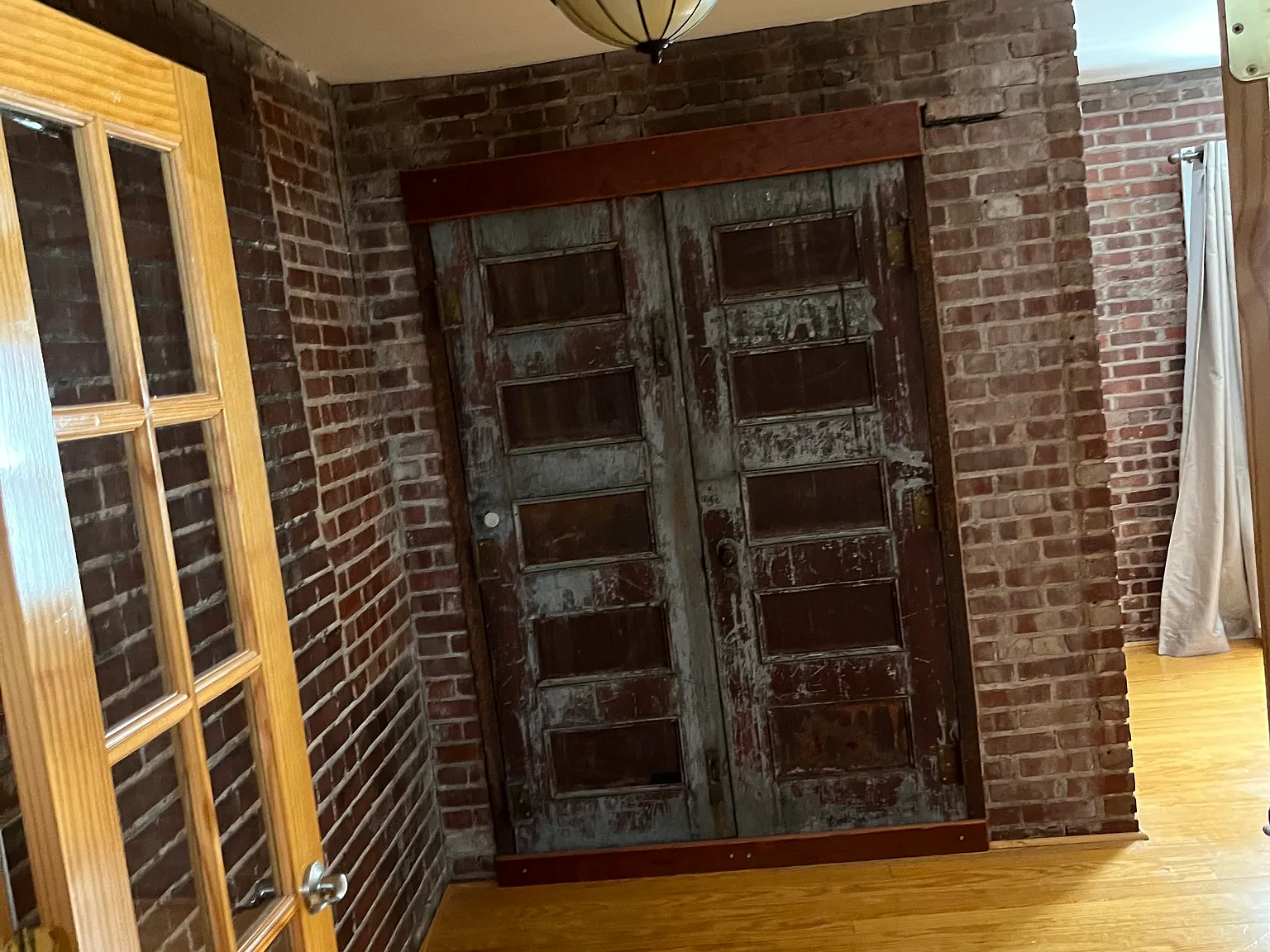 2 bed, 1.5 bath, 3500 sqft, $1,500 — Photo 3