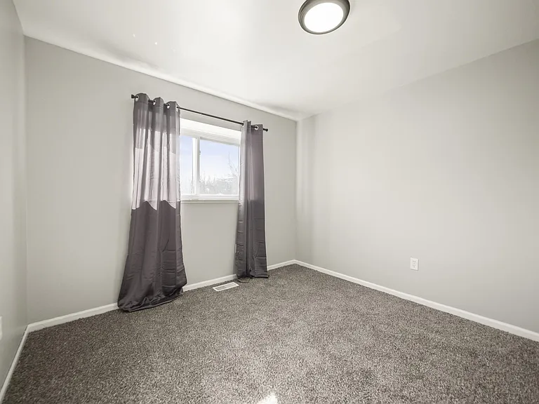 33034 Truman Rd — Photo 3