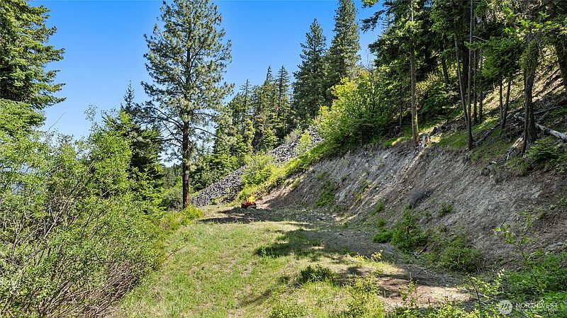 4th image of 1208 Rodeo Road