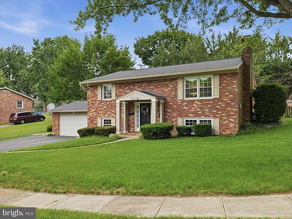 3rd image of 1059 Valleybrook Dr