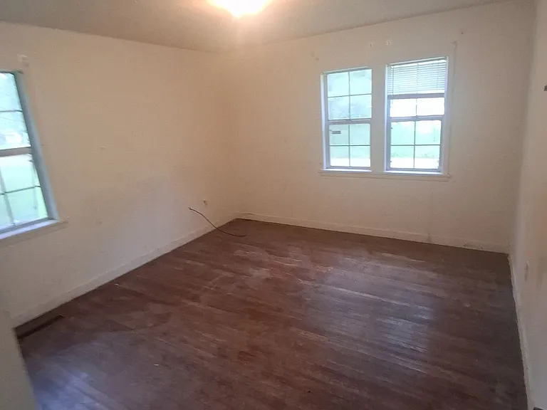 3058 Woodside Dr — Photo 17
