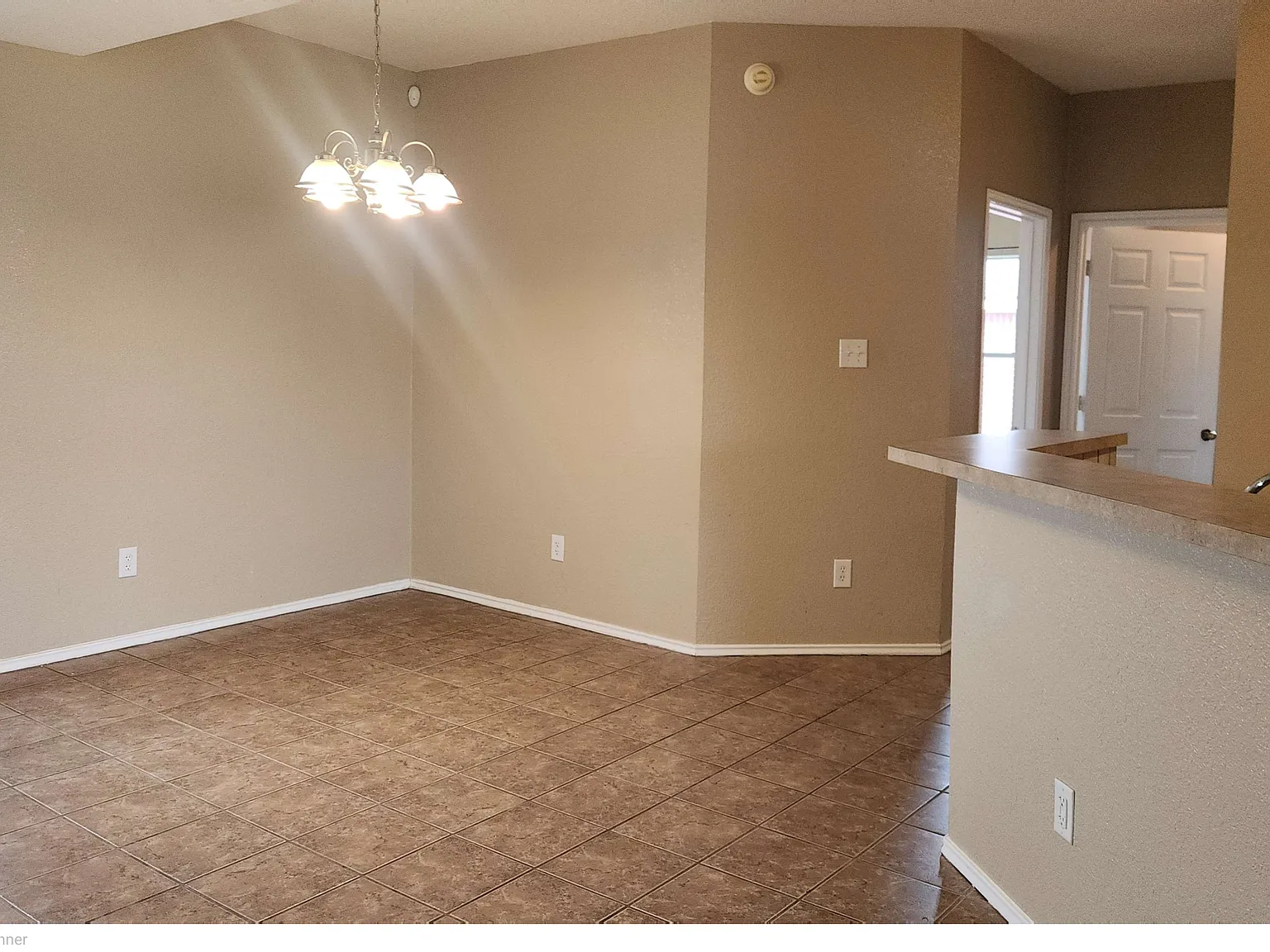 3 Bed, 2 Bath Home — Photo 4