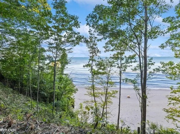 6054 Dune Path, Coloma, MI 49038
