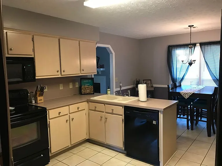 5577 Terrace Pointe Ct — Photo 4