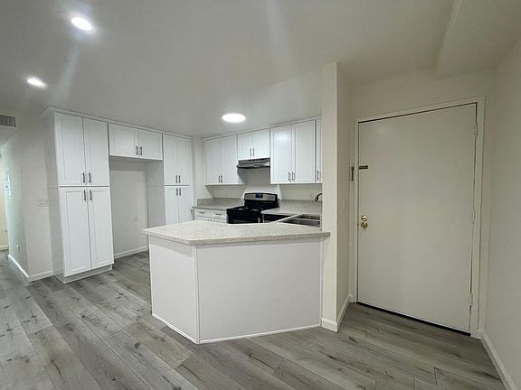 4th image of 625 E Santa Anita Ave #A