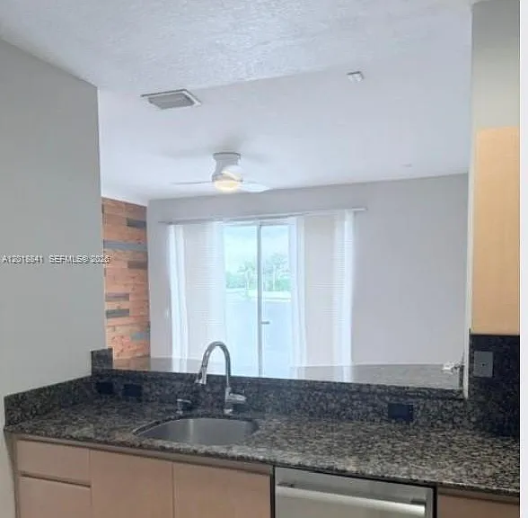 3511 SW 169th Ter #3511 — Photo 3