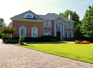 5637 Conway Dr, Marietta, GA 30068