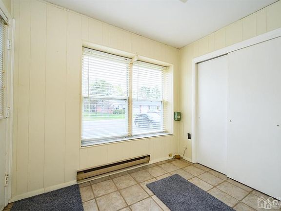 4th image of 14 Betsy Ross Ln #B