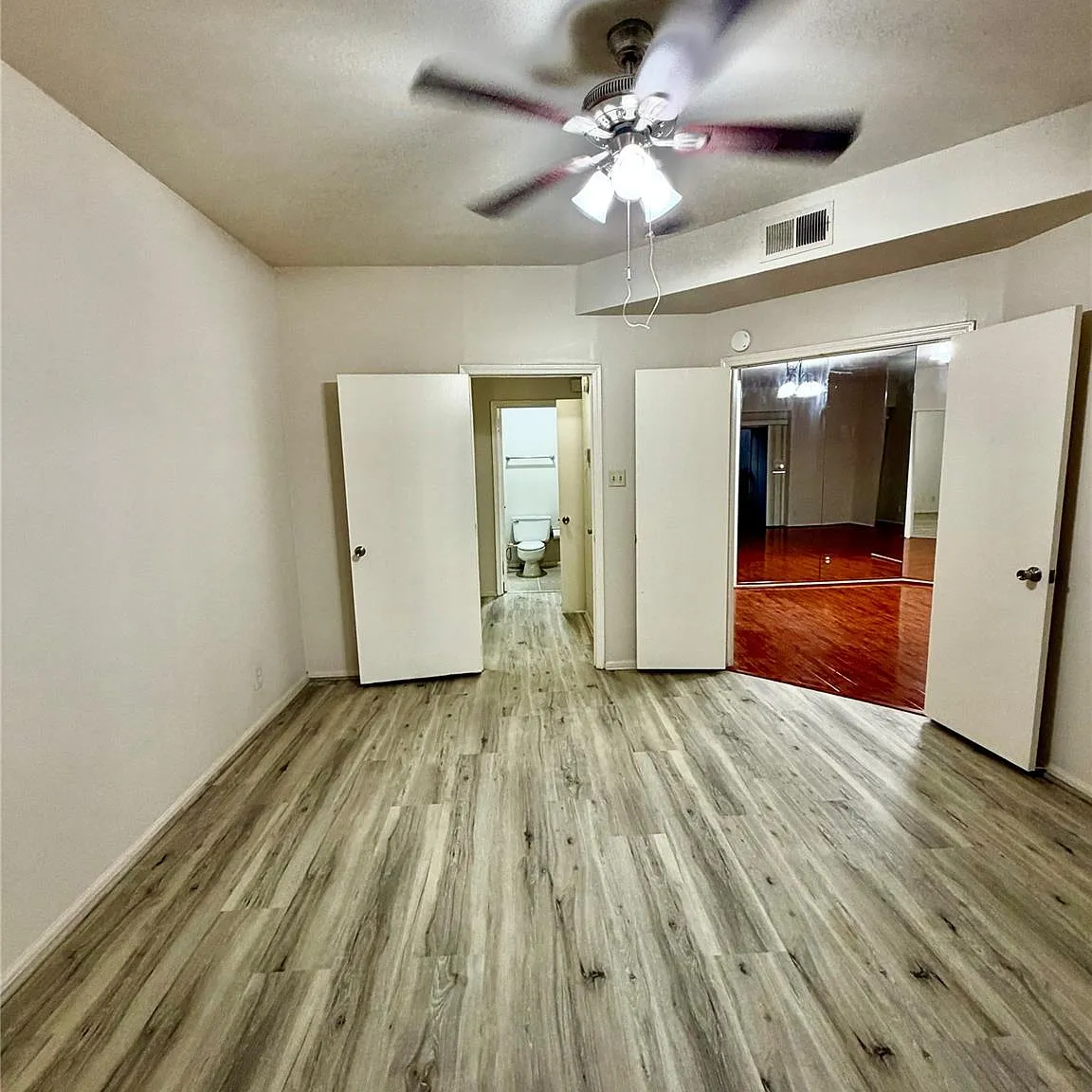 2213 S Braeswood Blvd — Photo 3