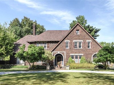 10102 Lake Ave, Cleveland, OH, 44102
