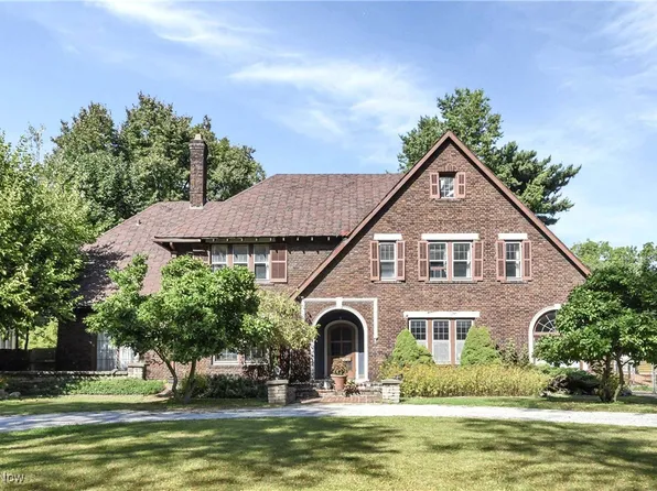 10102 Lake Ave, Cleveland, OH 44102