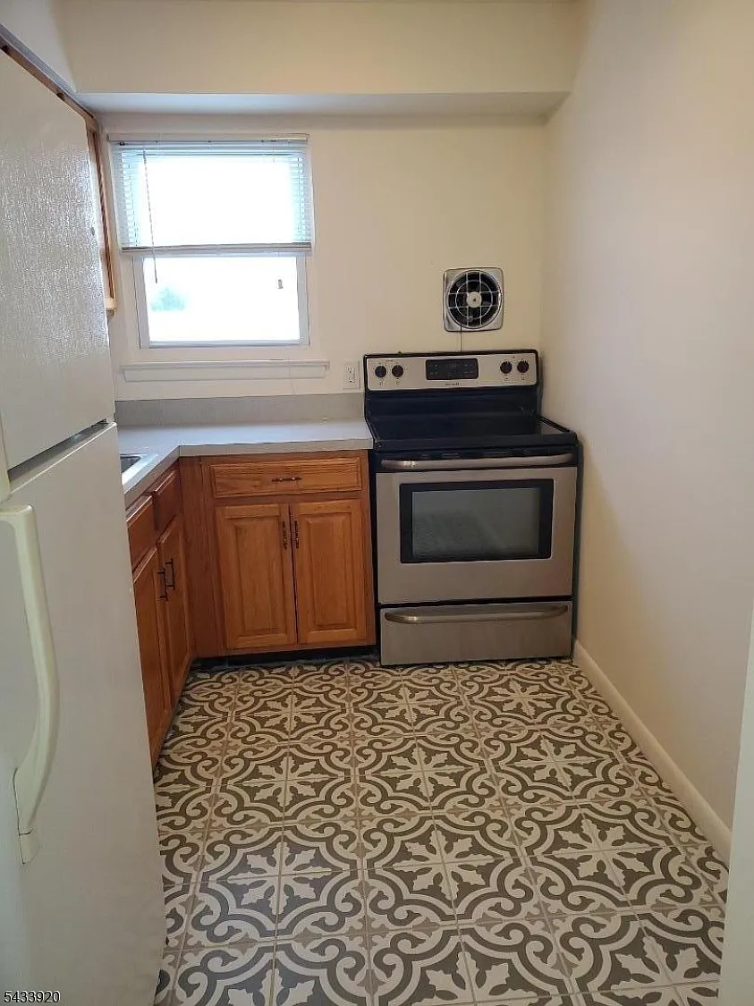 100 Pierson Miller Dr, Unit C52, Pompton Lakes, NJ 07442 — Photo 3