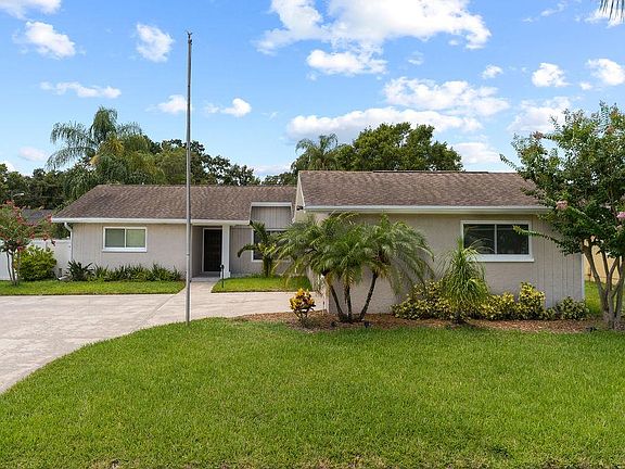 4th image of 215 Laughing Gull Ln