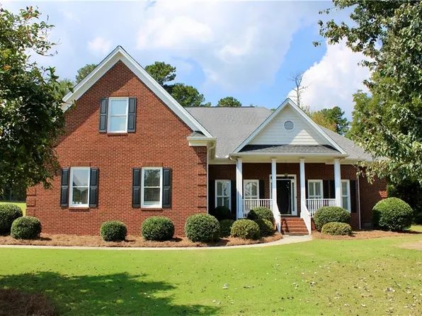 422 Aberdeen Way, Winder, GA 30680