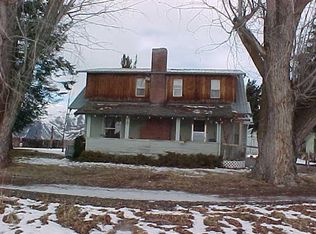 1303 N Tieton Rd, Tieton, WA 98947